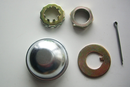 Mustang Spindle Nut Set